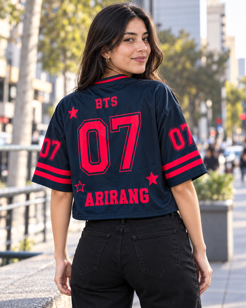 Croptop BTS oscuro-espalda