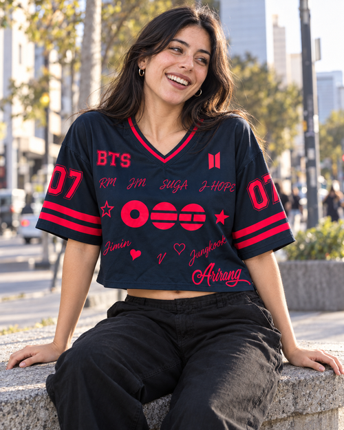 Croptop BTS oscuro-ludica