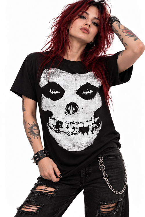Polera Misfits negra - segundo mockup de frente