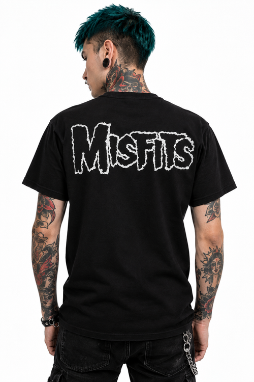 Polera Misfits negra - mockup