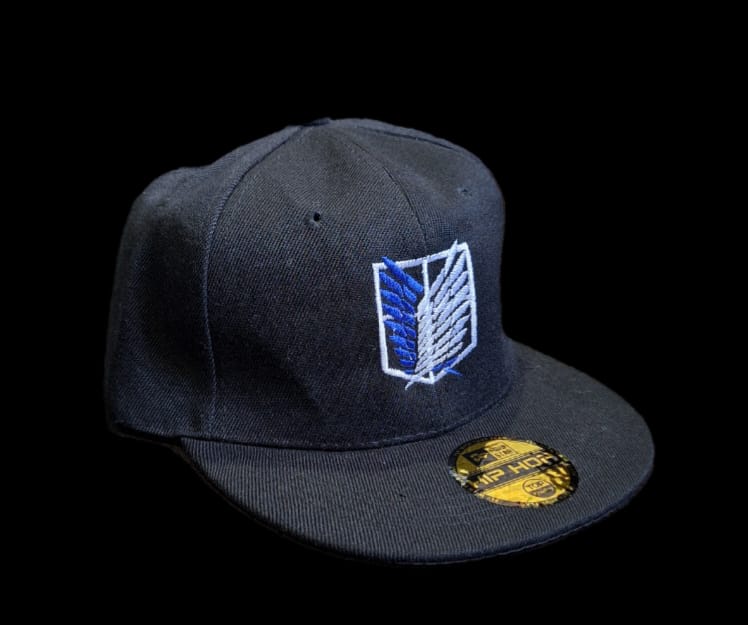 Jockey o gorro shingeki Bordado negro - amplitudmodulada