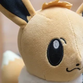 Peluche Eevee Sentado 23cm - amplitudmodulada