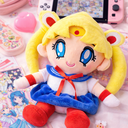 Peluche Sailor Moon 27cm - amplitudmodulada