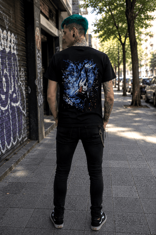 Polera Hollow Knight SilkSong - amplitudmodulada