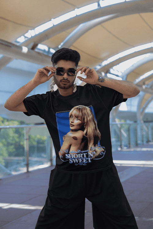 Polera Sabrina Carpenter Short n Sweet - amplitudmodulada