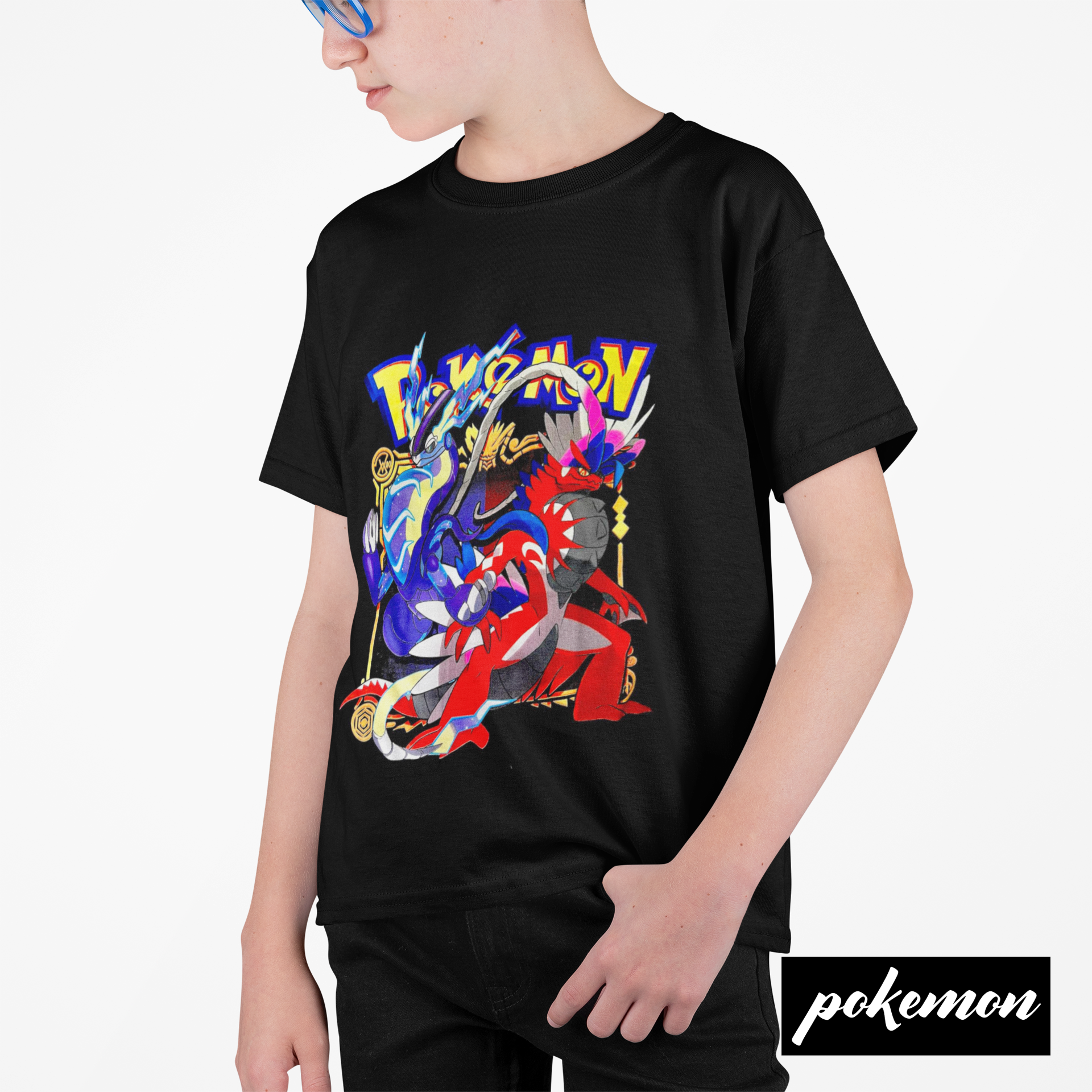 Polera Pokemon purpura Escarlata - amplitudmodulada